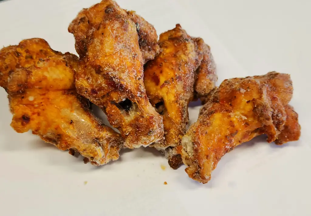 SPICY WINGS PRE-COOKED 12 x 1 KG.